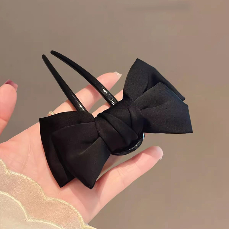 Hair Bundles - Chic Korean-Style Bow U-Shaped Hair Clip
